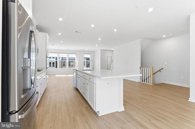 Building Photo - 2490 Connector Aly