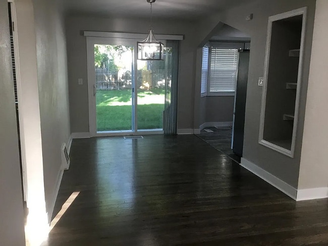 Building Photo - 2540 S High St