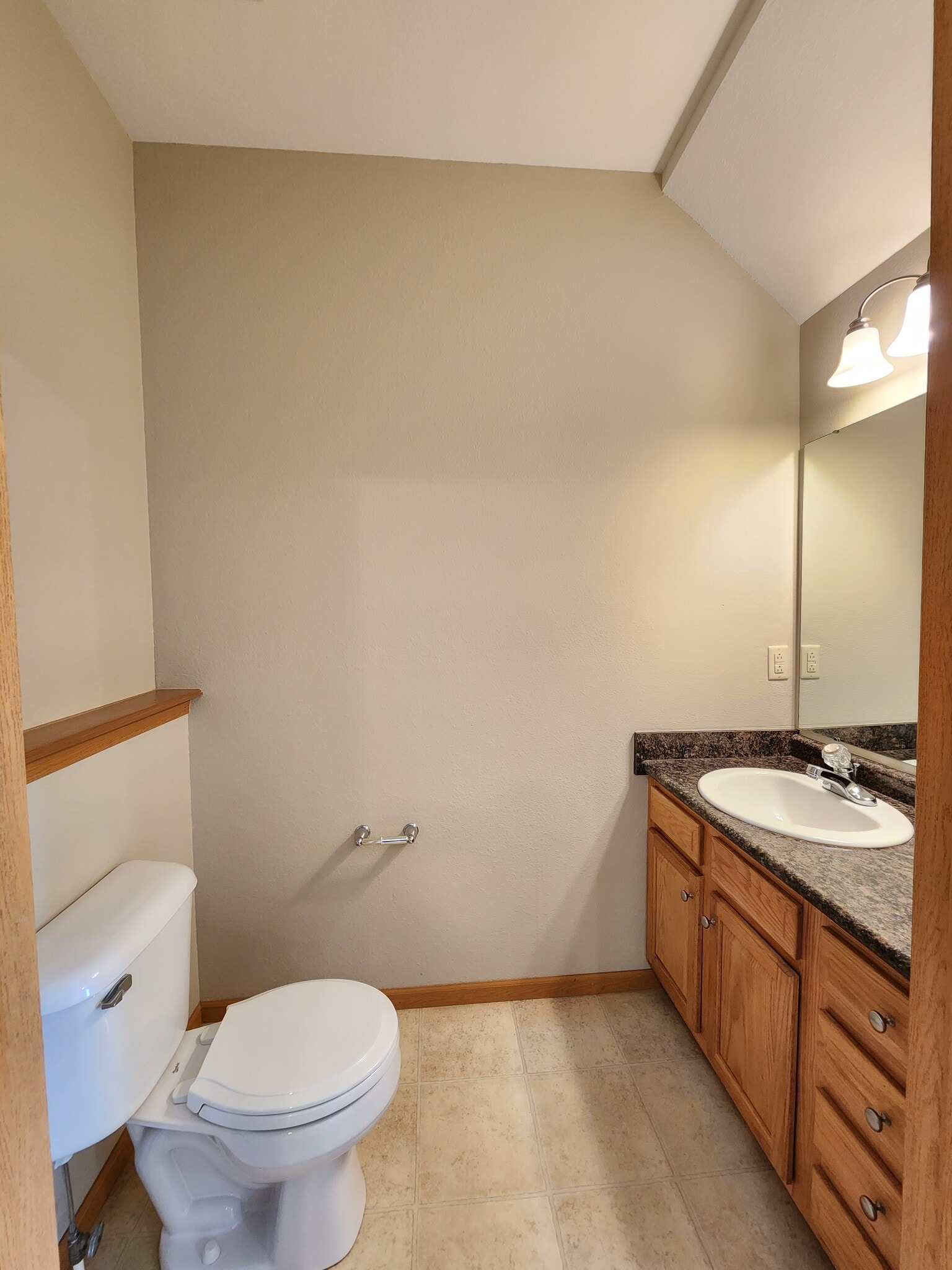 Building Photo - 7529 Crosscreek Dr