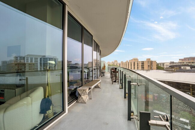 Building Photo - 601 Wharf St SW