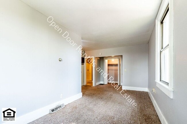 Building Photo - 1335 S Jackson St