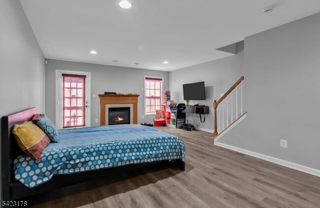 Building Photo - 451 Hartford Dr