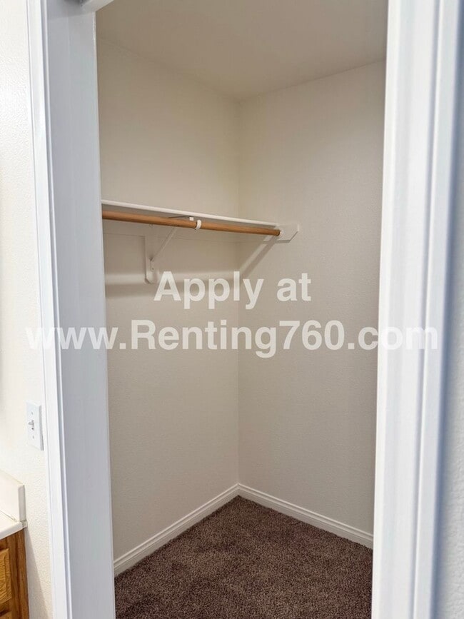 Building Photo - Spacious 4 Bed Home in Copper Hills Neighb...