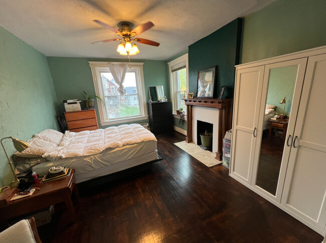 Bedroom 1 - 463 Purcell Ave