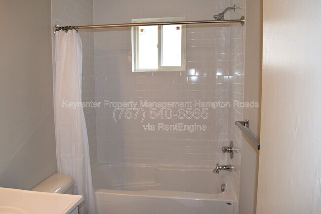 Building Photo - 1216 Hoover Ave