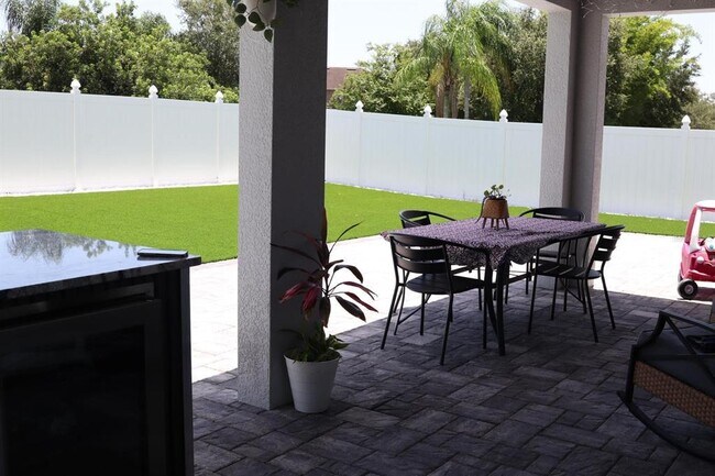 Building Photo - 2732 Star Grass Cir