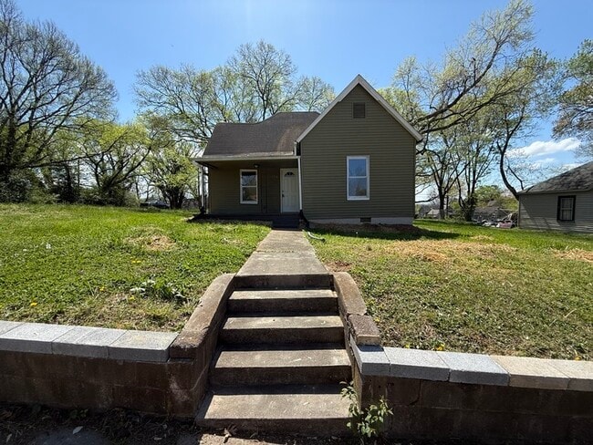 Building Photo - 1514 Jourolman Ave