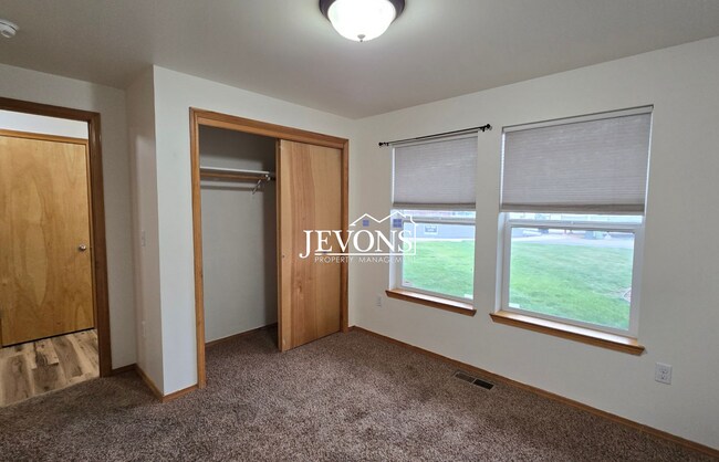 Building Photo - 2134 S 64th Ave