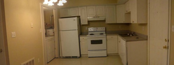 Kitchen - Heartwood Court Apartments