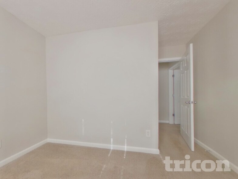 Building Photo - 1616 Brook Ln