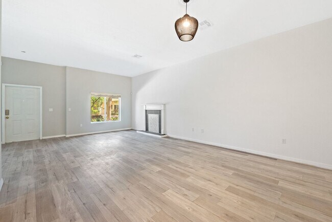 Building Photo - Spacious 3-Bedroom Townhome with 2.5 Baths | 2,035 Sq. Ft. in Homestead