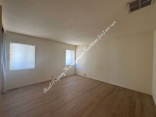 Building Photo - Quite Country Living 3 Bed-2 Bath