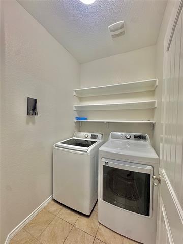 Building Photo - 204 Red Fox Ln