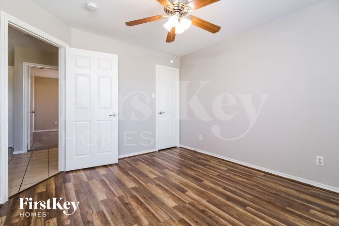 Building Photo - 2120 Haylee Dr
