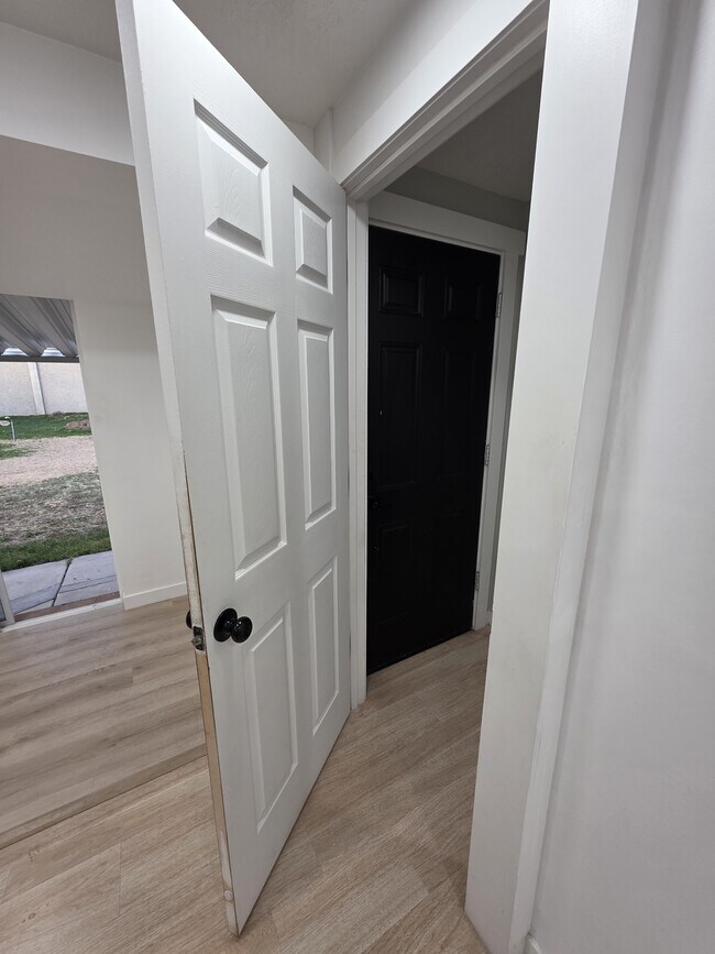 Building Photo - 1606 W 1960 N