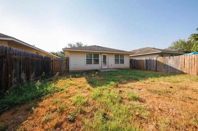 Building Photo - 3300 Etheredge Dr