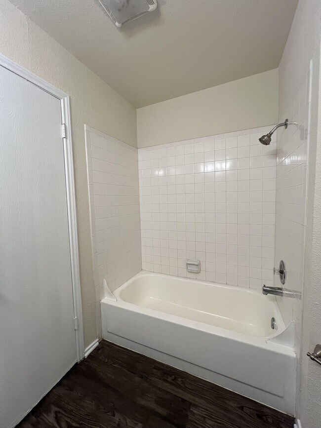 Building Photo - 3701 Habersham