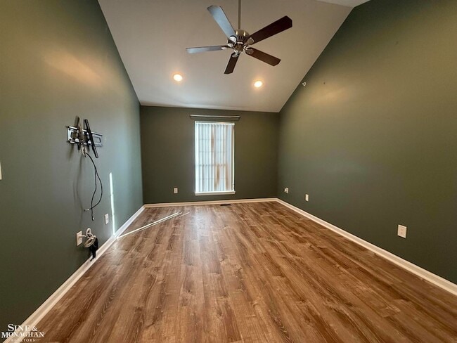 Building Photo - 27017 Carrington Pl