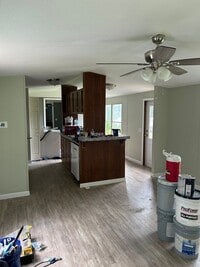 Building Photo - 408 Roscoe Ln