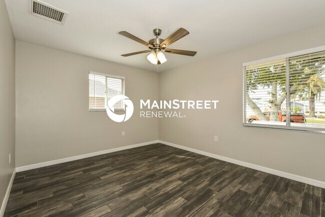 Building Photo - 3 Bedroom Pet-Friendly Home in Cape Coral,...