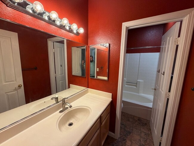 Building Photo - Beautiful Home in Cresleigh Ranch Village