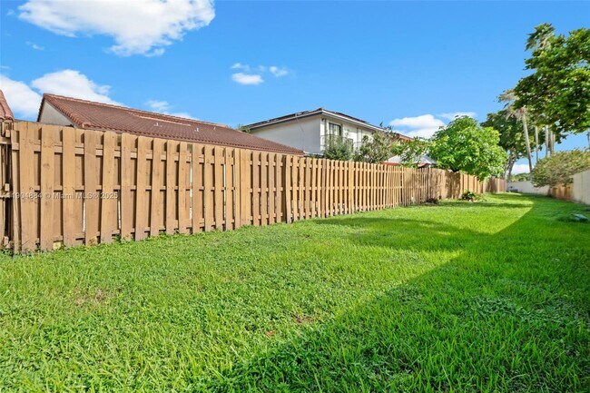 Building Photo - 6654 NW 173rd Ln