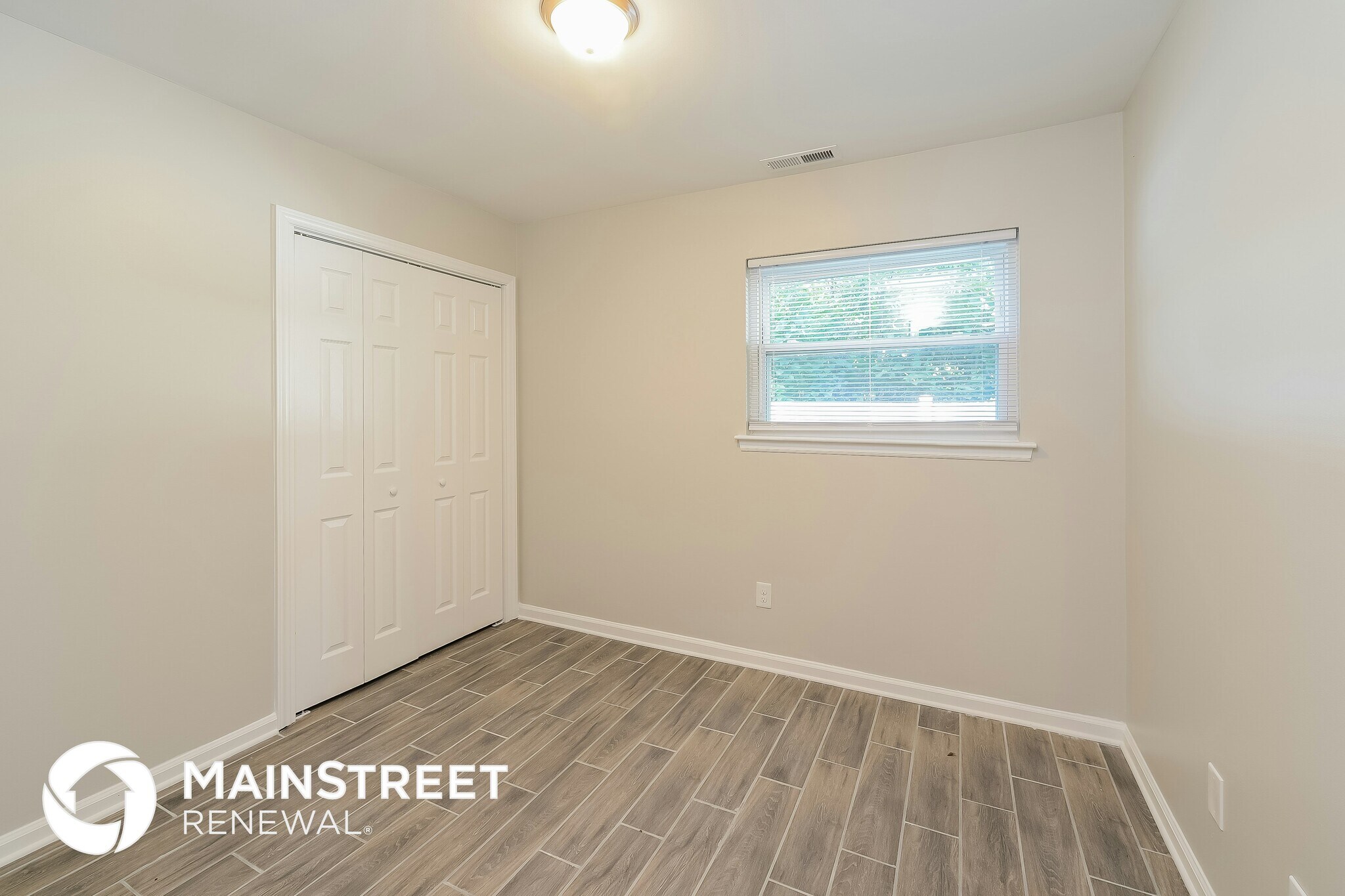 Building Photo - 2857 Hondo Dr
