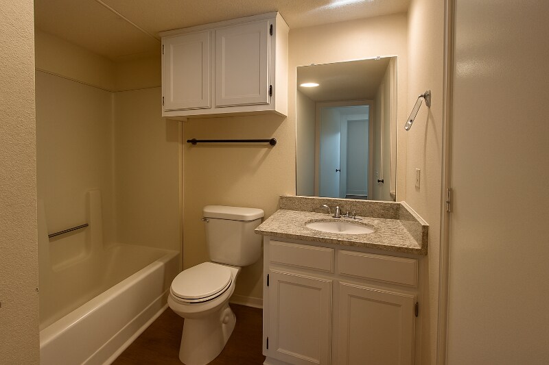 Building Photo - 110 Peachtree Ct