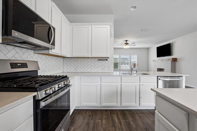 Building Photo - 145 Horsemint Way