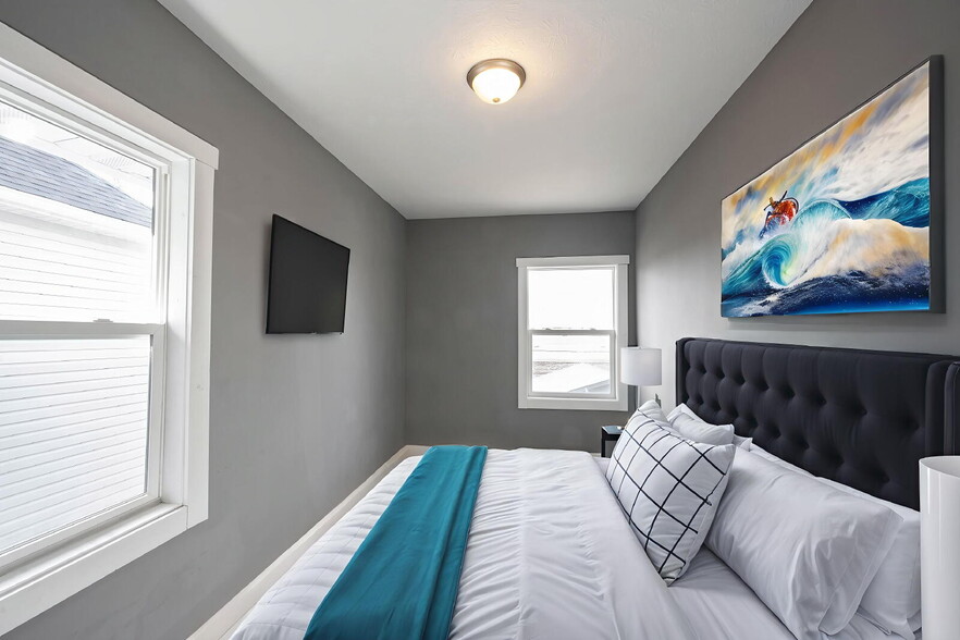 Building Photo - 22 N Euclid Ave