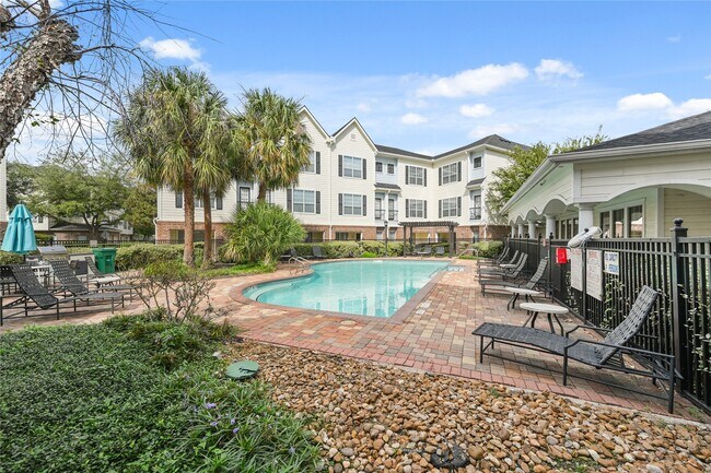 Building Photo - 9200 Westheimer Rd