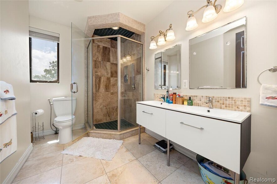 Building Photo - 42183 Kouza Ct