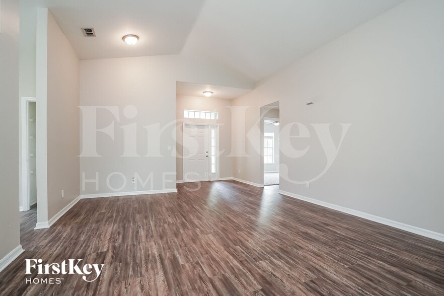 Building Photo - 1528 Graduate Ct