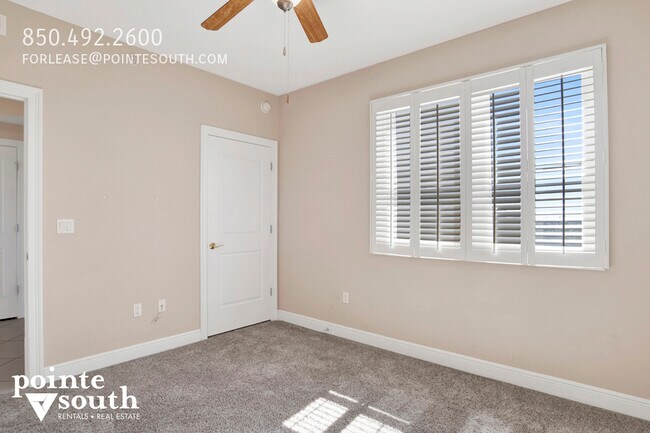 Building Photo - 608 Lost 701C