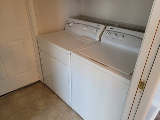 Building Photo - 11959 Burning Bush Ct