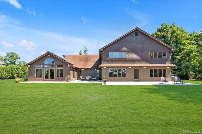 Building Photo - 15 Parkway Dr