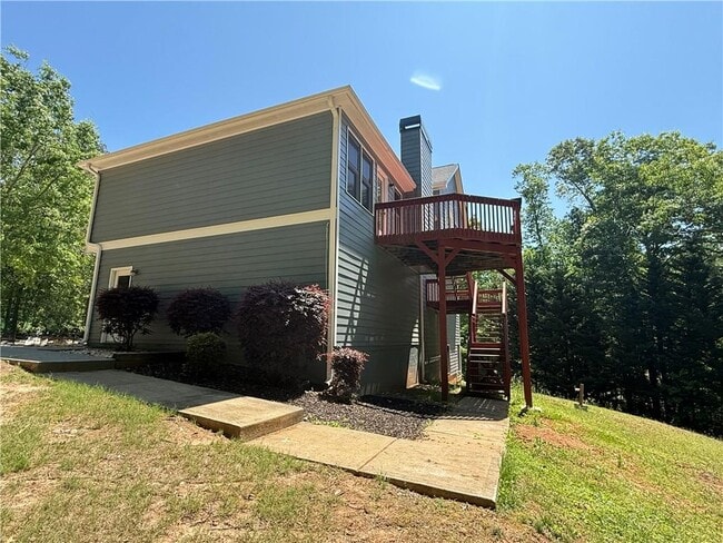 Building Photo - 102 Oak Ridge Trail