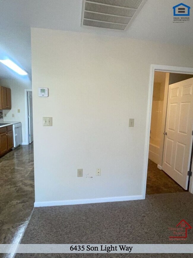 Building Photo - 6435 Son Light Way