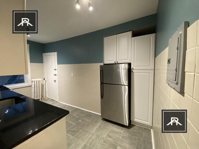 Building Photo - 3 bedroom in Brighton MA 02135