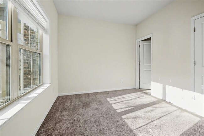 Building Photo - 3668 Hidden Valley Cir