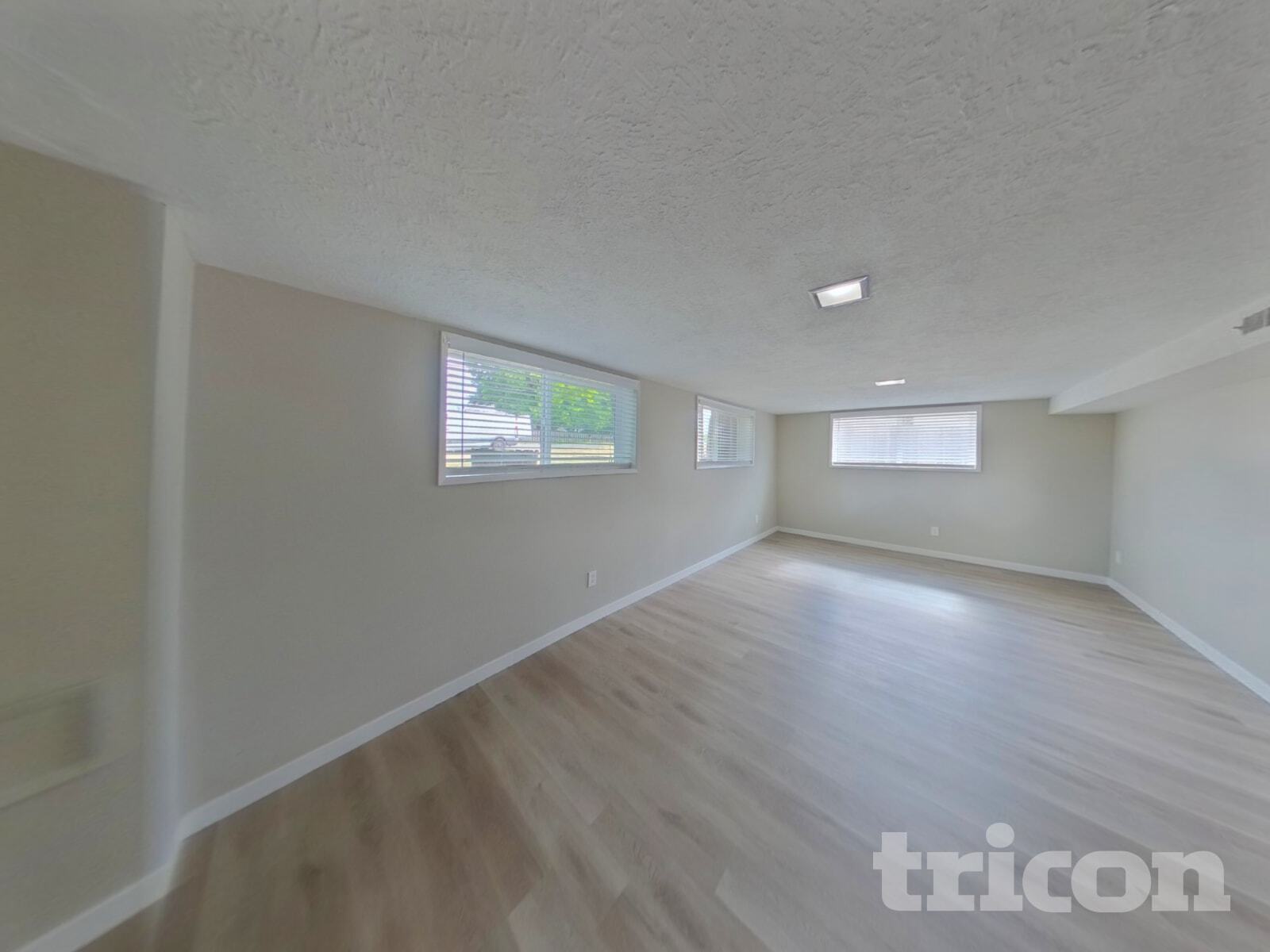 Building Photo - 4201 NE 51st St