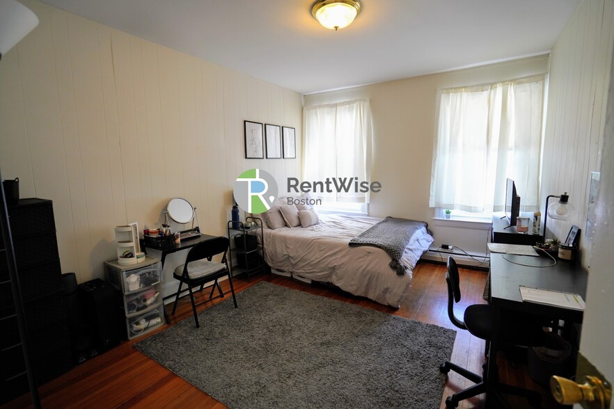 Building Photo - 3 Ashford Ct