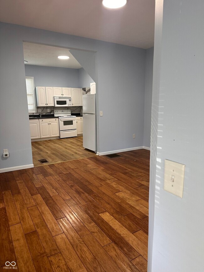 Building Photo - 297 N 9th St