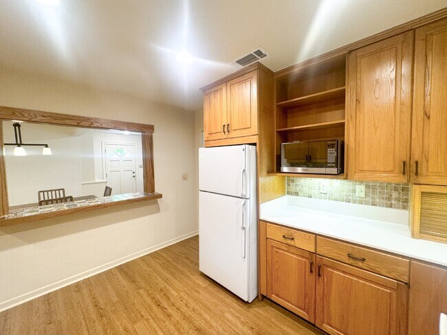 Building Photo - Adorable single story home in Landa Park E...
