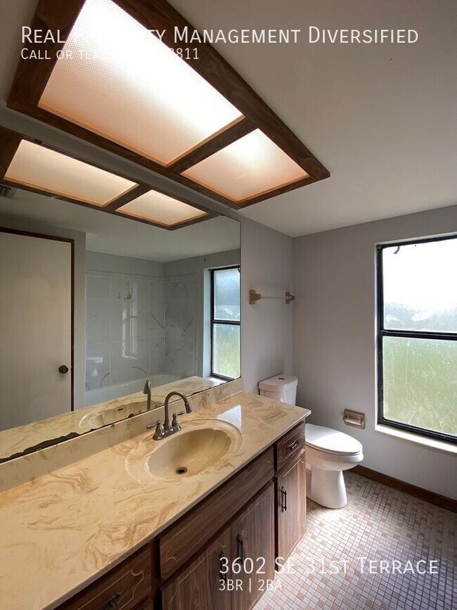 Building Photo - 3602 SE 31st Terrace