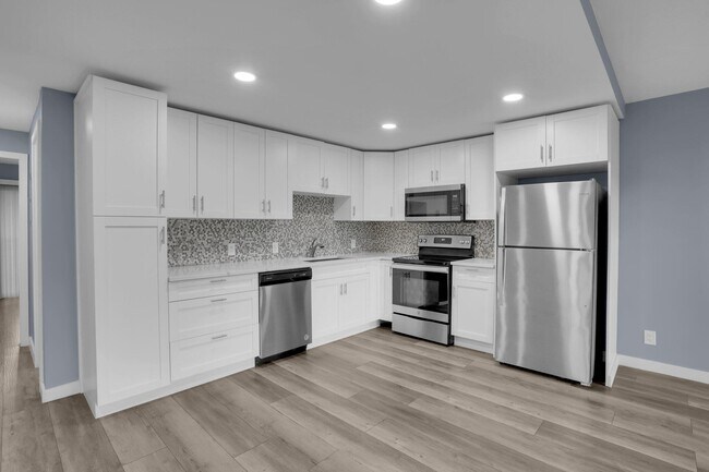 Building Photo - 104 Mansfield C