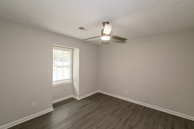 Building Photo - 4143 Meadow Way