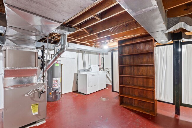Building Photo - 4227 Hillbrook Dr