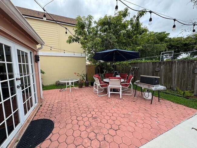 Building Photo - 11715 SW 113th Terrace