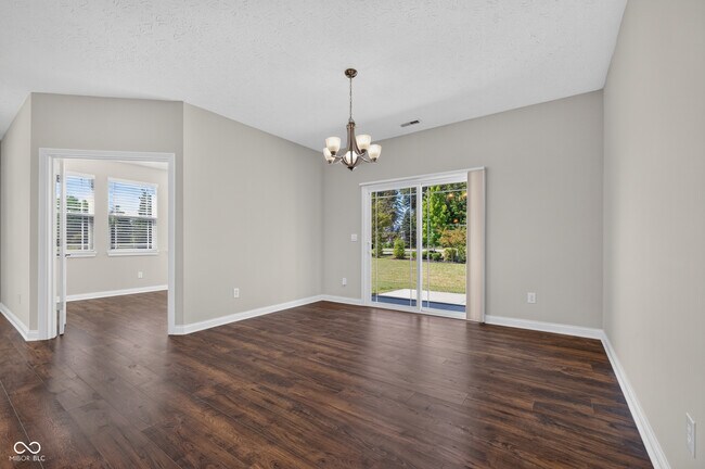 Building Photo - 9073 Lieven St
